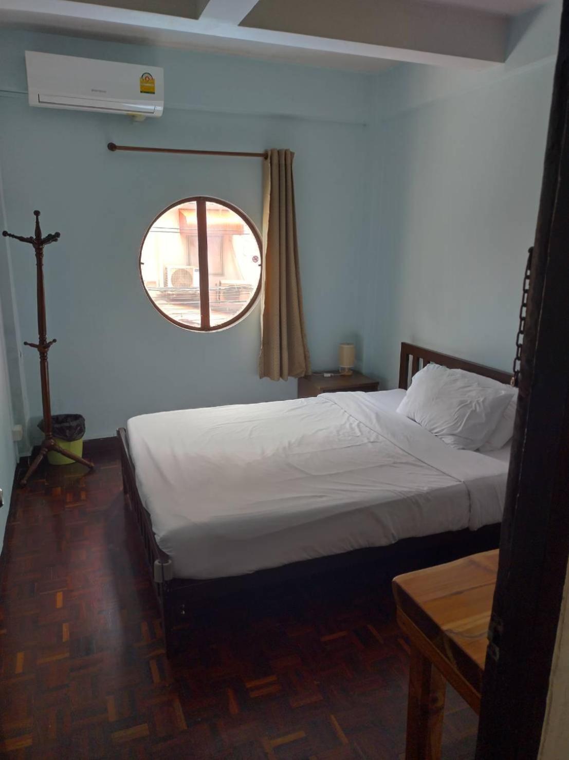 Stay Hostel Bangkok Bagian luar foto