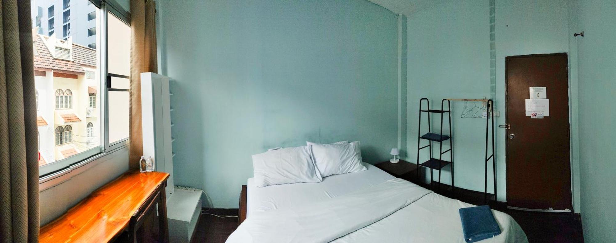 Stay Hostel Bangkok Bagian luar foto