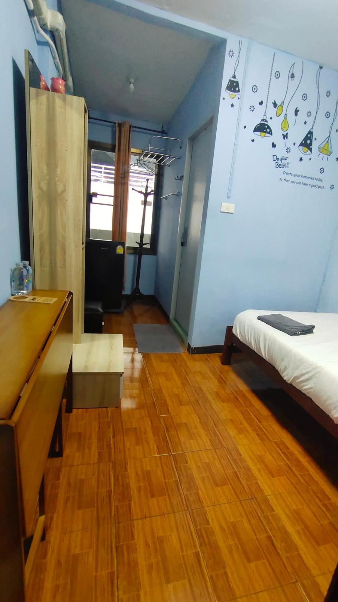 Stay Hostel Bangkok Bagian luar foto